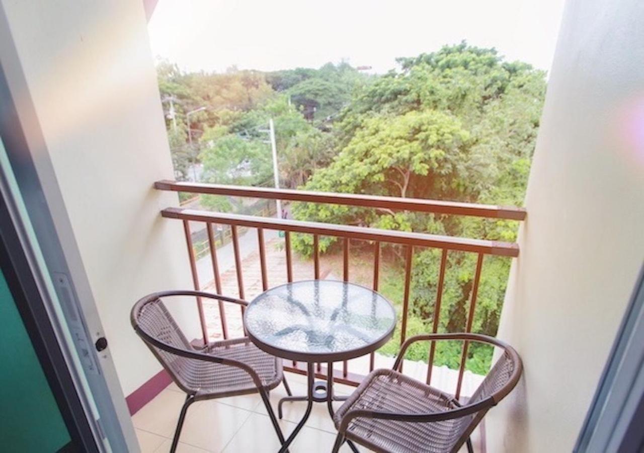 Bloom Guesthouse Chiang Mai Esterno foto